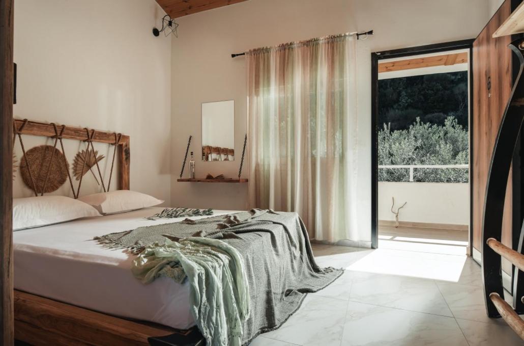Simon King Apartment Vourvourou Bagian luar foto