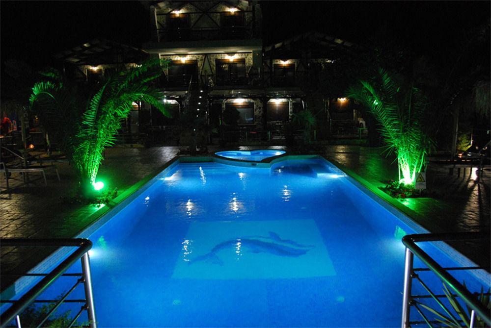Simon King Apartment Vourvourou Bagian luar foto