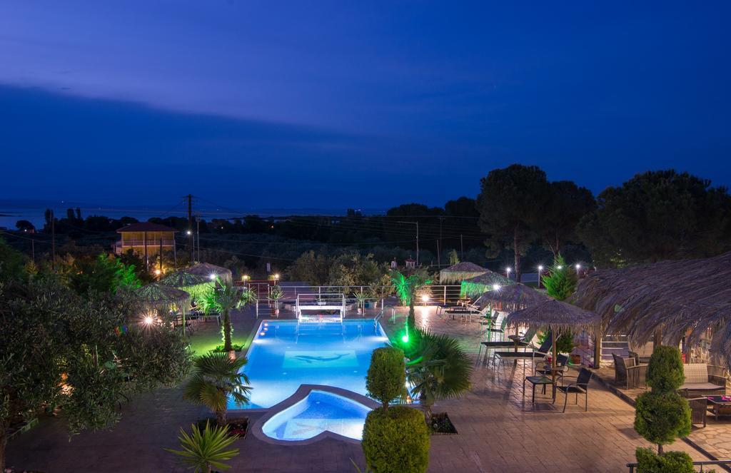 Simon King Apartment Vourvourou Bagian luar foto