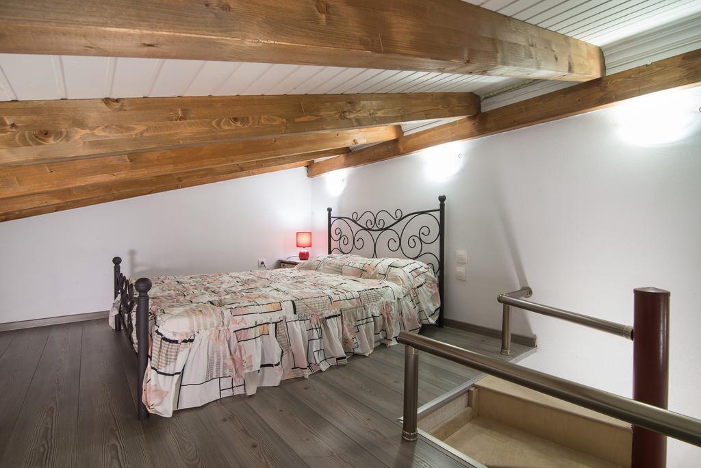Simon King Apartment Vourvourou Bagian luar foto